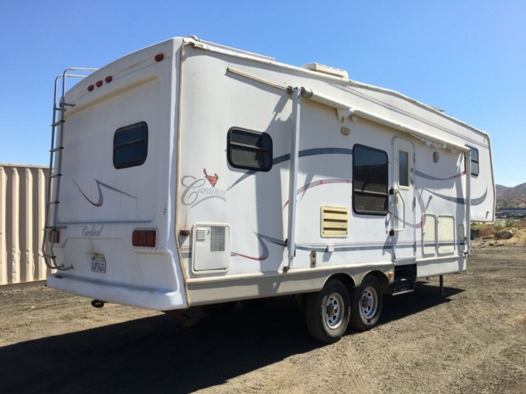 2004-forest-river-cardinal-26ft-5th-wheel-travel-image-4