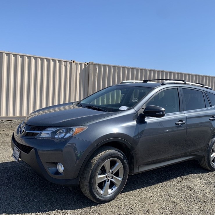 2015 TOYOTA RAV4