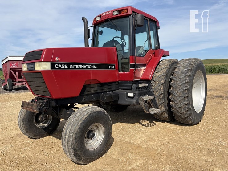 1992-case-ih-7110-image-1
