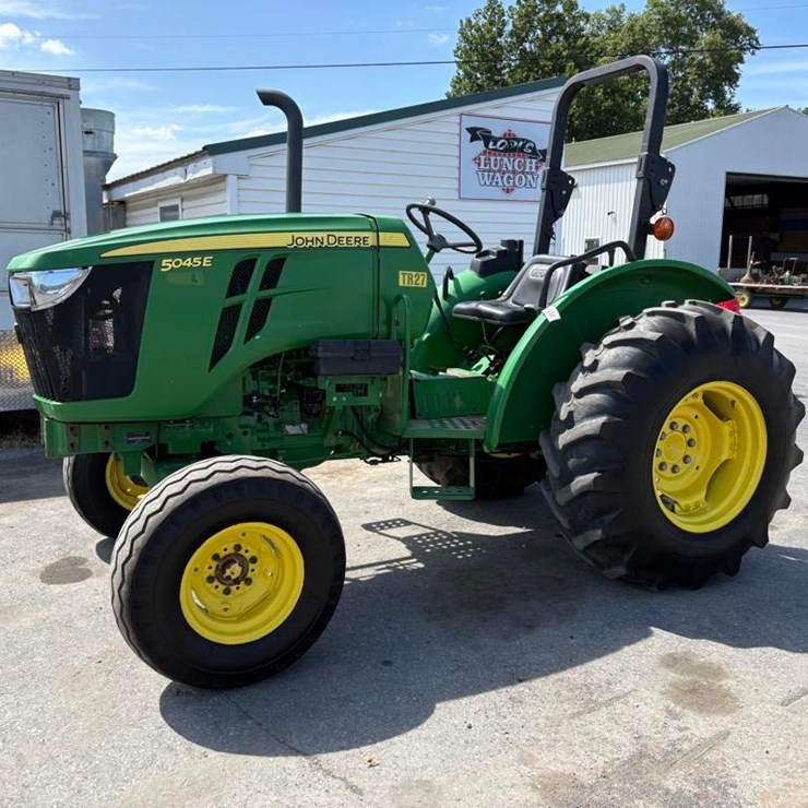 2018 JOHN DEERE 5045E