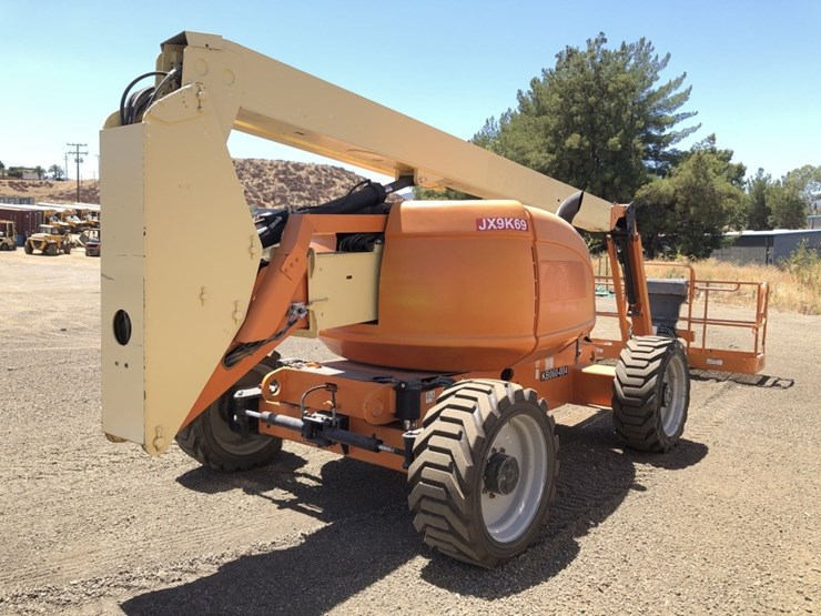 2014-jlg-600aj-image-3