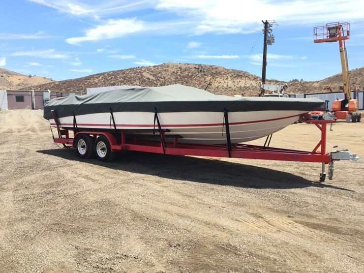 spectra-25ft-power-boat,-image-2
