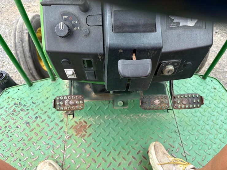 john-deere-6405-image-21