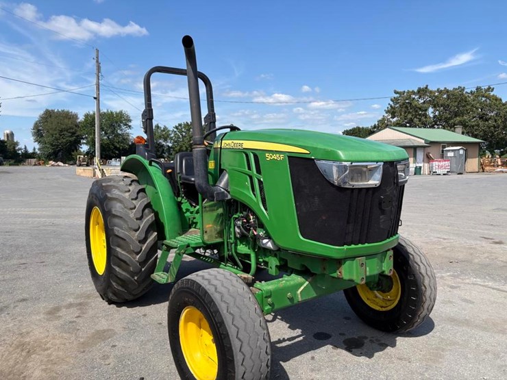 2018-john-deere-5045e-image-6