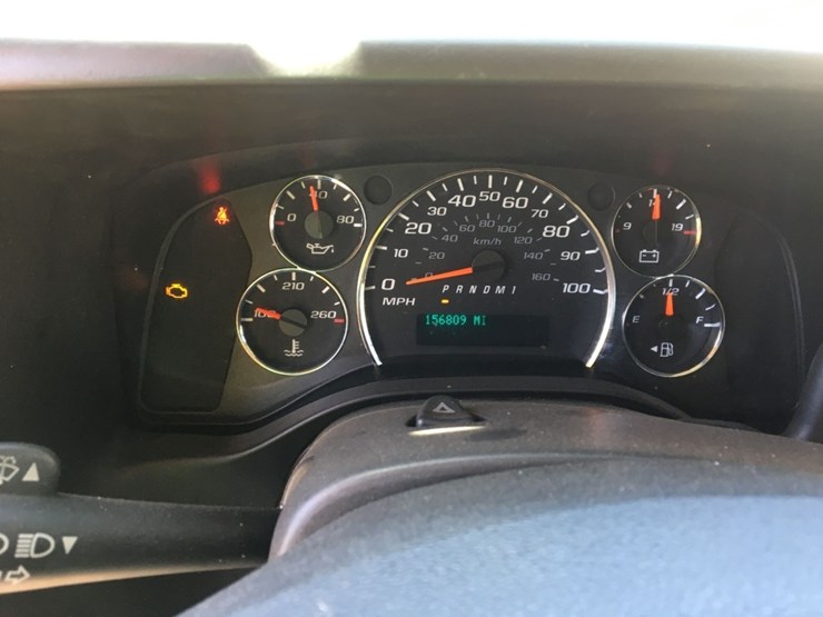 2015-chevrolet-express-3500-image-6