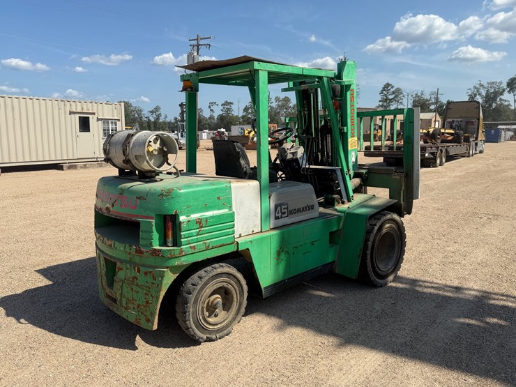 komatsu-fg45t-6-image-3