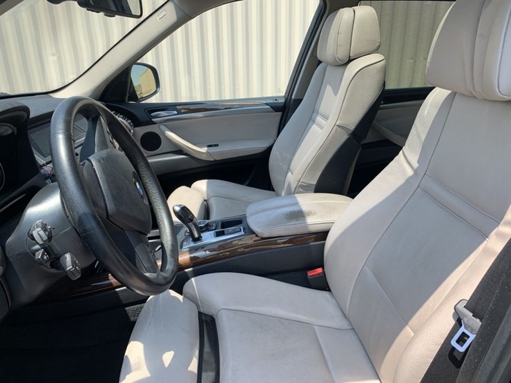 2012-bmw-x5-image-9