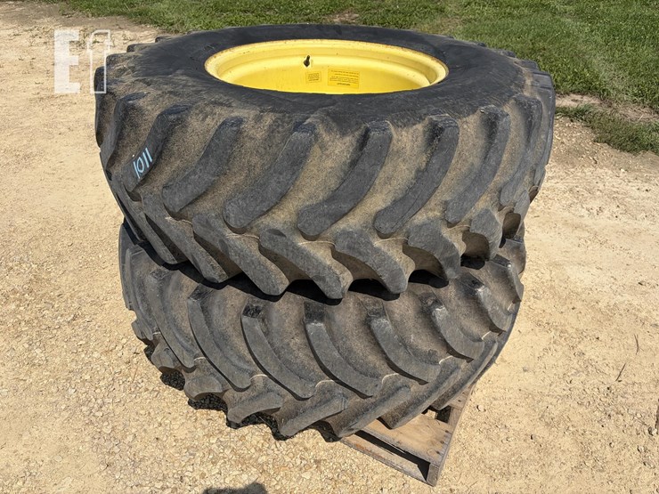 deere-tires-image-1