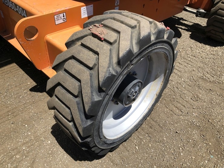 2014-jlg-600aj-image-11