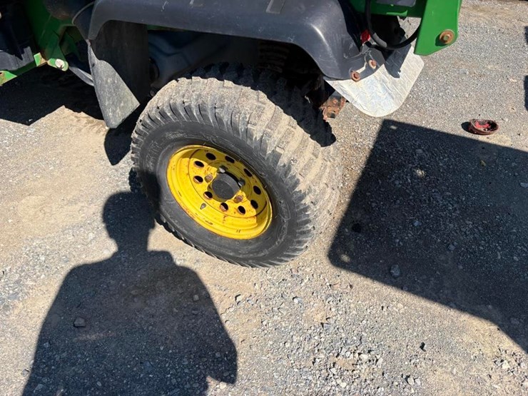 john-deere-gator-image-9