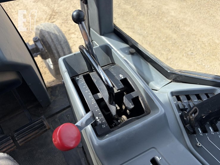 1992-case-ih-7110-image-38
