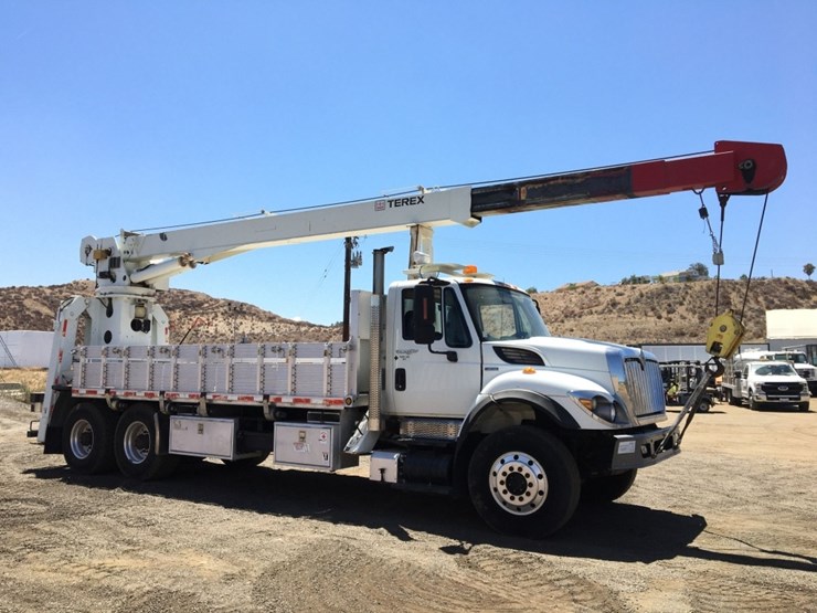 2008-international-workstar-7500-image-2