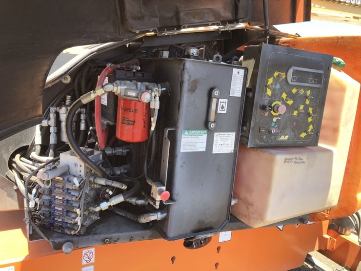 2014-jlg-600aj-image-9