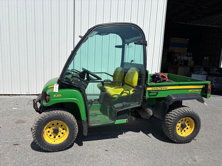 john-deere-gator-image-1