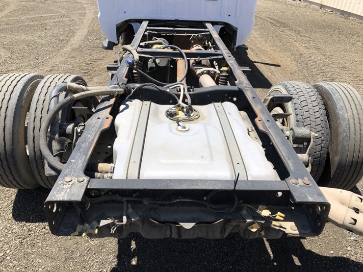 2012-ford-f550-image-11