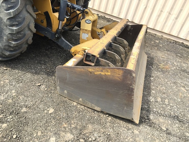 2017-deere-210lep-image-13