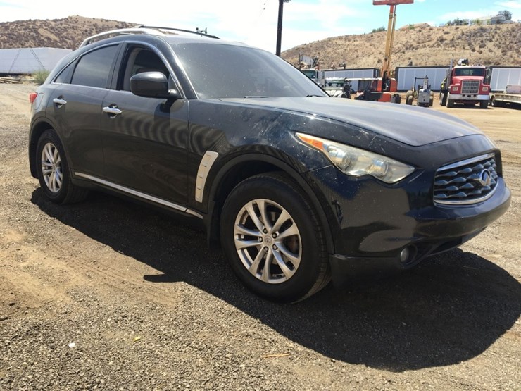 2010-infinity-fx35-suv,-image-2