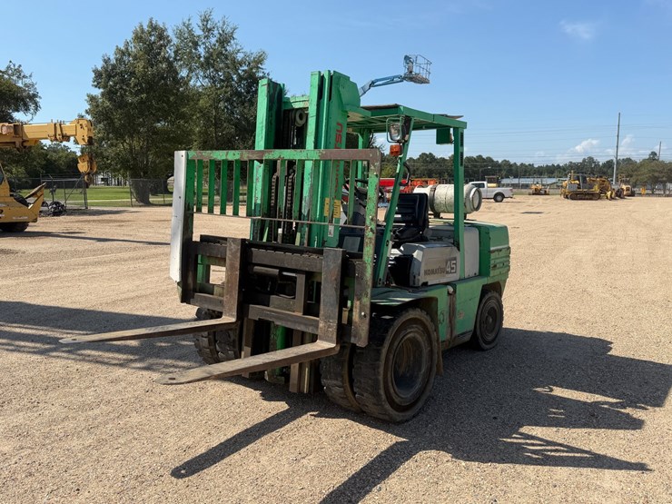 komatsu-fg45t-6-image-1