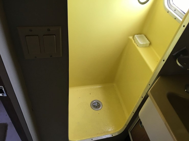 1977-blue-bird-wanderlodge-31ft-motor-home,-image-17
