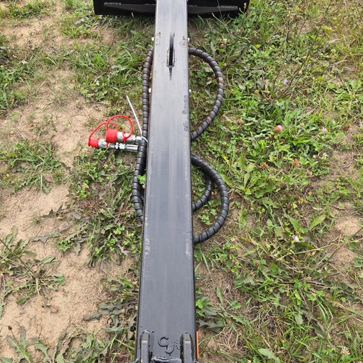 #2099 • Mini Skidsteer Log Splitter