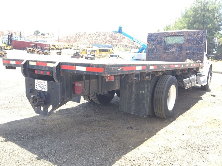 2011-freightliner-m2-flatbed-truck,-image-3