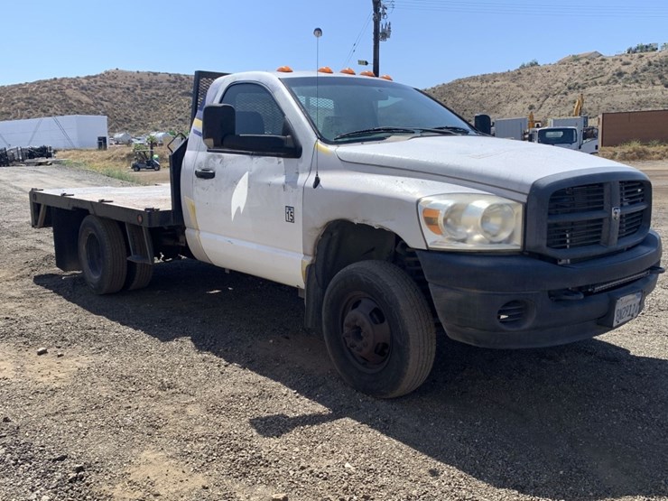 2007-dodge-ram-3500-image-2