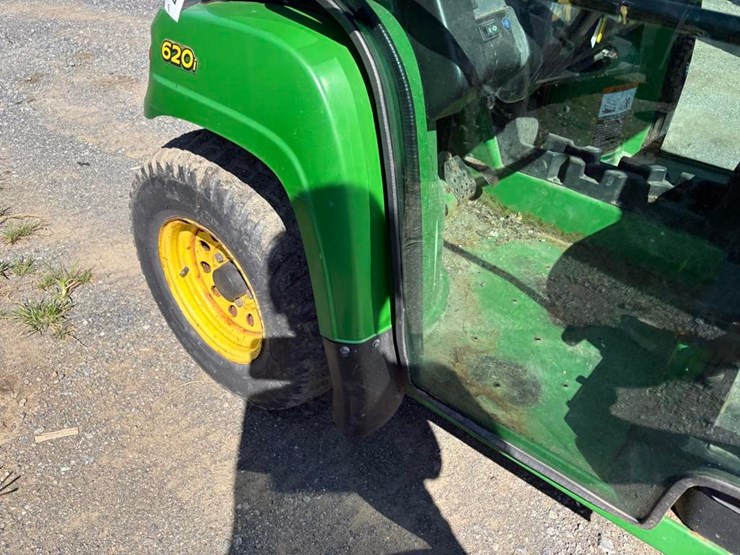 john-deere-gator-image-10