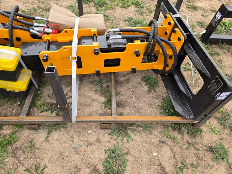 #2067-•-skid-steer-breaker-image-2