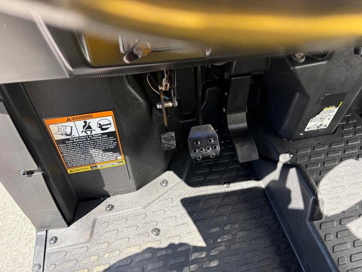 john-deere-gator-image-15