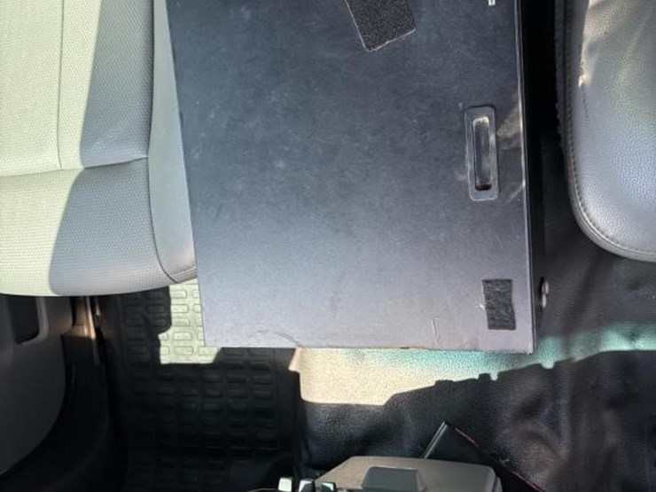 2012-ford-f550-image-21
