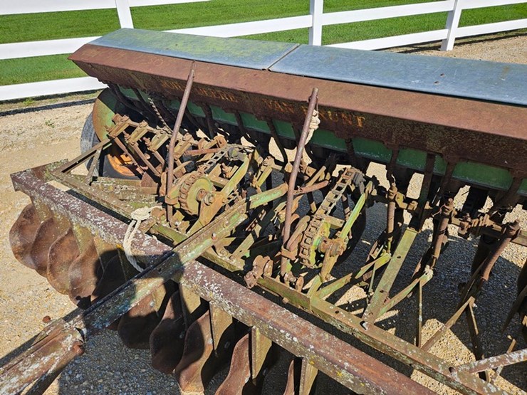 john-deere-8-image-14
