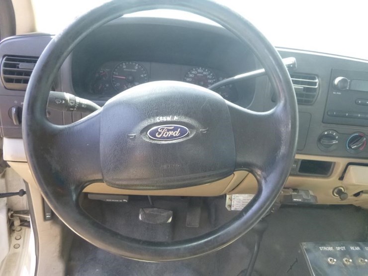 2006-ford-f450-image-11