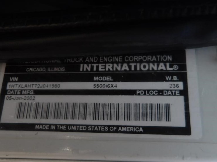 2002-international-5500i-6x4-dump-truck-image-25
