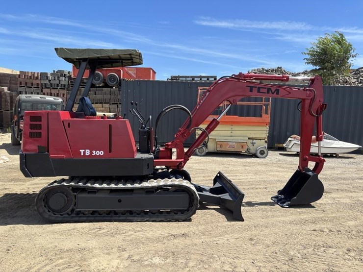 tcm-tb300-hydraulic-excavator-image-7