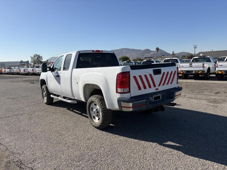 2012-gmc-sierra-2500hd-image-4