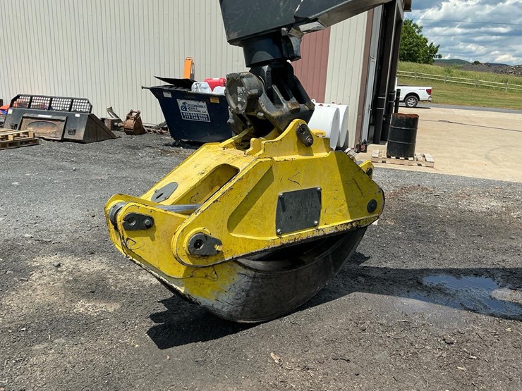 2019-deere-848l-image-56