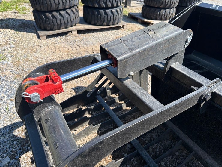 unused-78"-hydraulic-grapple-bucket-image-5