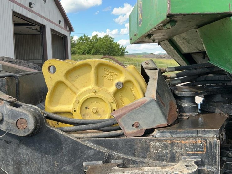 2012-deere-848h-image-44