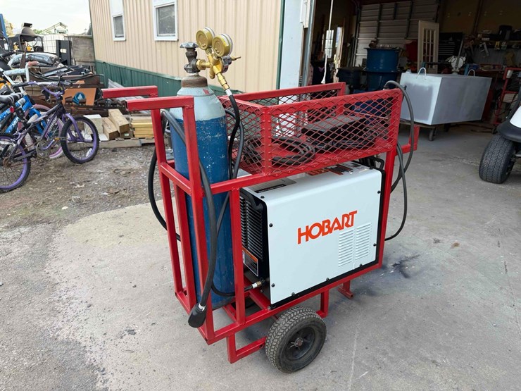 obart-tigmate-cc/ac/dc-welding-power-source-mounted-on-a-heavy-duty-portable-cart-image-3
