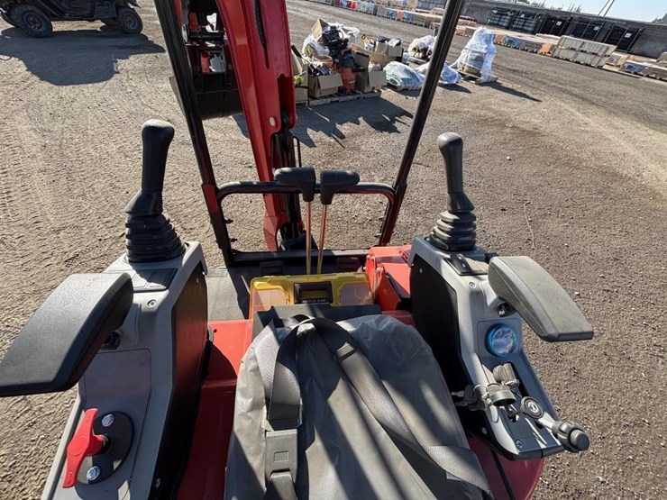 2026-tpm-18hh-hydraulic-excavator-image-16
