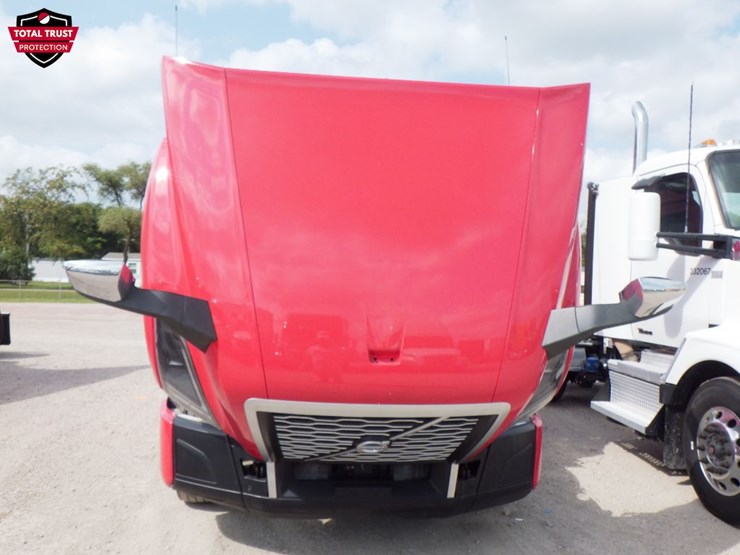 2024-volvo-vnl860-image-22