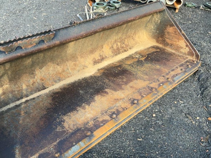 #161-•-78”-cat-skid-steer-bucket-image-6