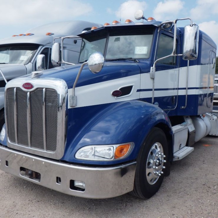 2013 PETERBILT 384