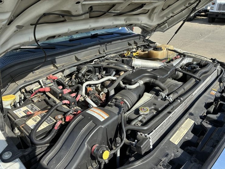 2015-ford-f550-image-9