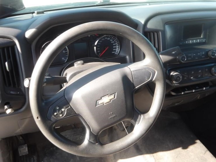 2016-chevrolet-silverado-2500-image-19