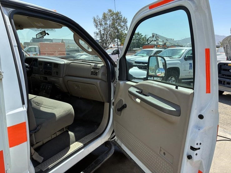 2003-ford-f450-image-24