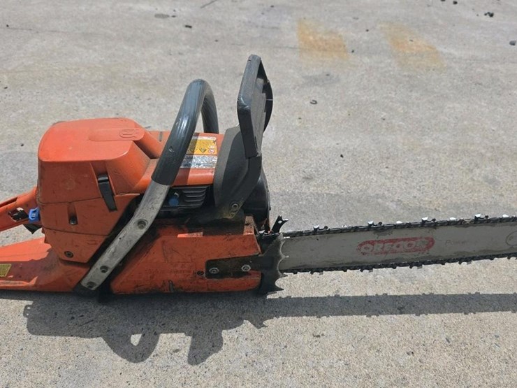 #103-•-husqvarna-390xp-chainsaw-image-3