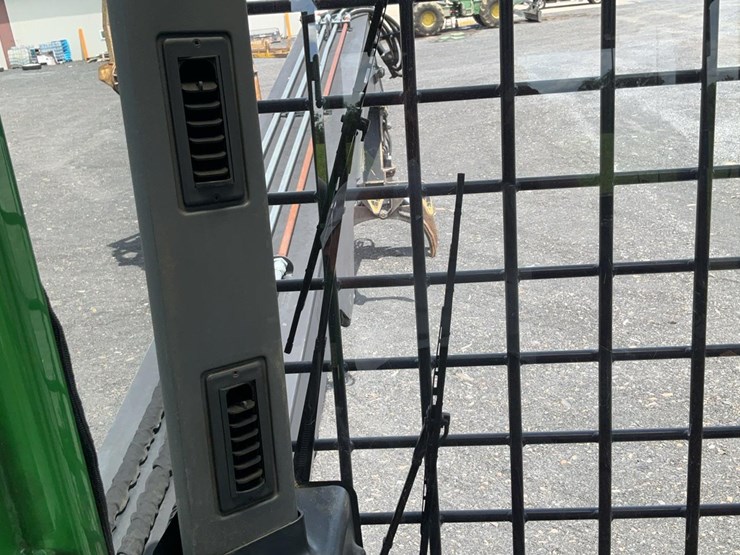 2015-deere-437d-image-28