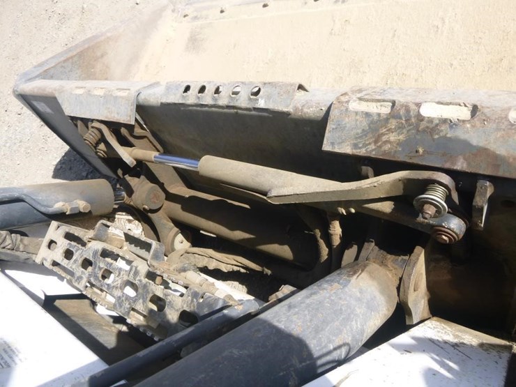 2020-bobcat-t770-image-15
