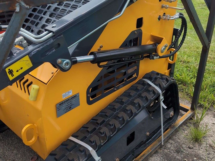 zjg-mini-skid-steer-loader-zj-380-(yellow)---15hp-image-5